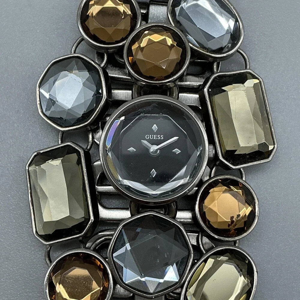 Guess Womens Watch 20mm Silver Tone Jeweled Bracelet New Battery 6.75
